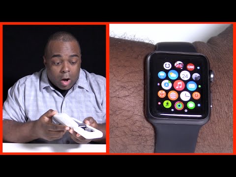 >> APPLE WATCH UNBOXING – Playing GAMES! <<