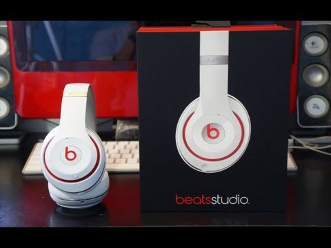 >> NEW Beats Studios (WHITE) Redesigned Headphones Unboxing! [HD] <<