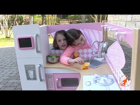 Kidkraft Grand Gourmet Corner Kids Toy Kitchen - Unboxing,Review and Pretend Cooking