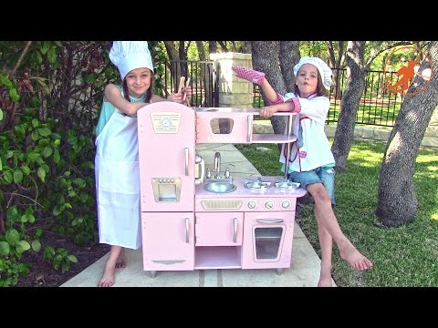 Kidkraft Kids Toy Kitchen - Unboxing,Review and Pretend Cooking